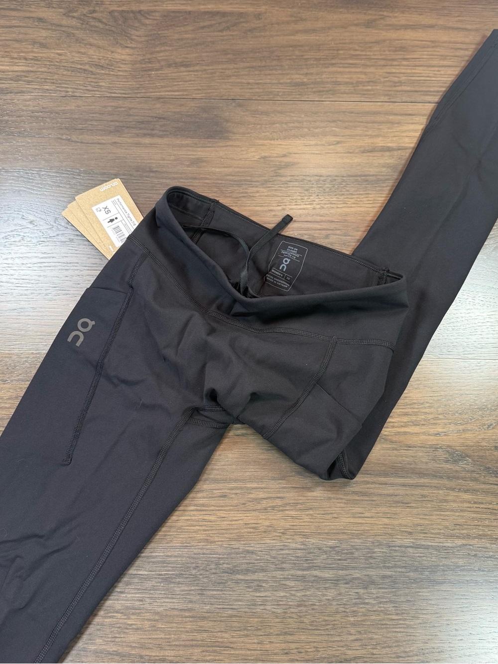 On Running Women’s Black Performance Tights 7/8